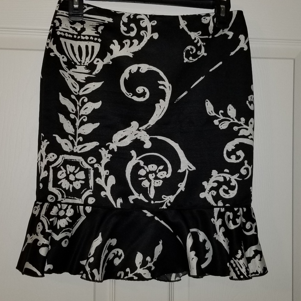 White House Black Market Skirt